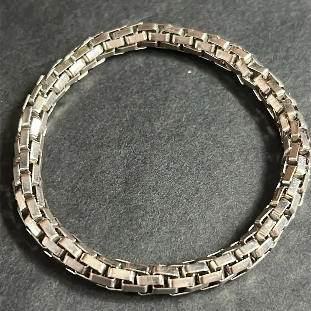 Vintage silver tone unisex chainlink bracelet one size‎ stretches